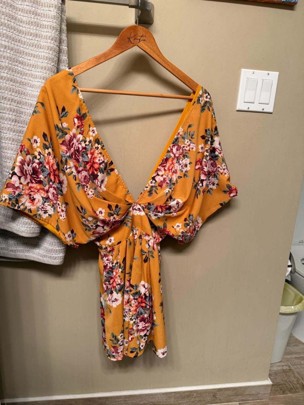 Showpo Mustard Floral Tie-Front V-Neck Top